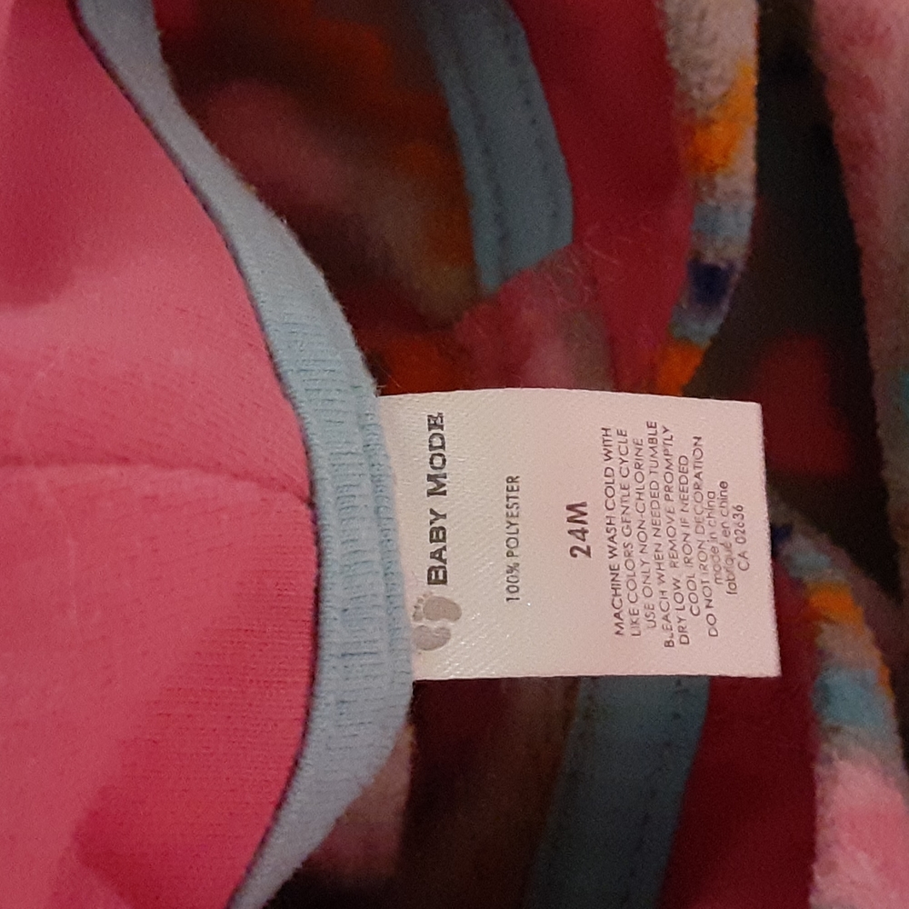 5/$20☆☆pullover - Picture 3 of 4